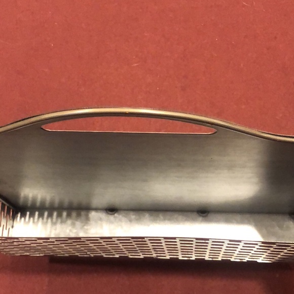 Metal entryway mail and key holder - Picture 2 of 5